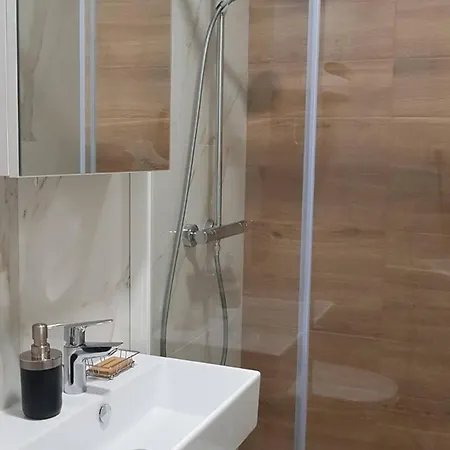 Appartamento Cozy In Center With Mountain Views Budua