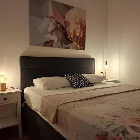 Appartamento Cozy In Center With Mountain Views Budua